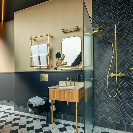 Jacyz Hotel Gothenburg Exterior photo Bathroom